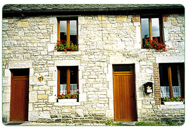 Gîte rural Le Ternia, au cœur du parc naturel de Viroin Hermeton - Mazèe (Viroinval-Province de Namur-Ardenne)(Pays des Vallées / Vallées des Eaux Vives-Wallonie-Belgique-Europe)